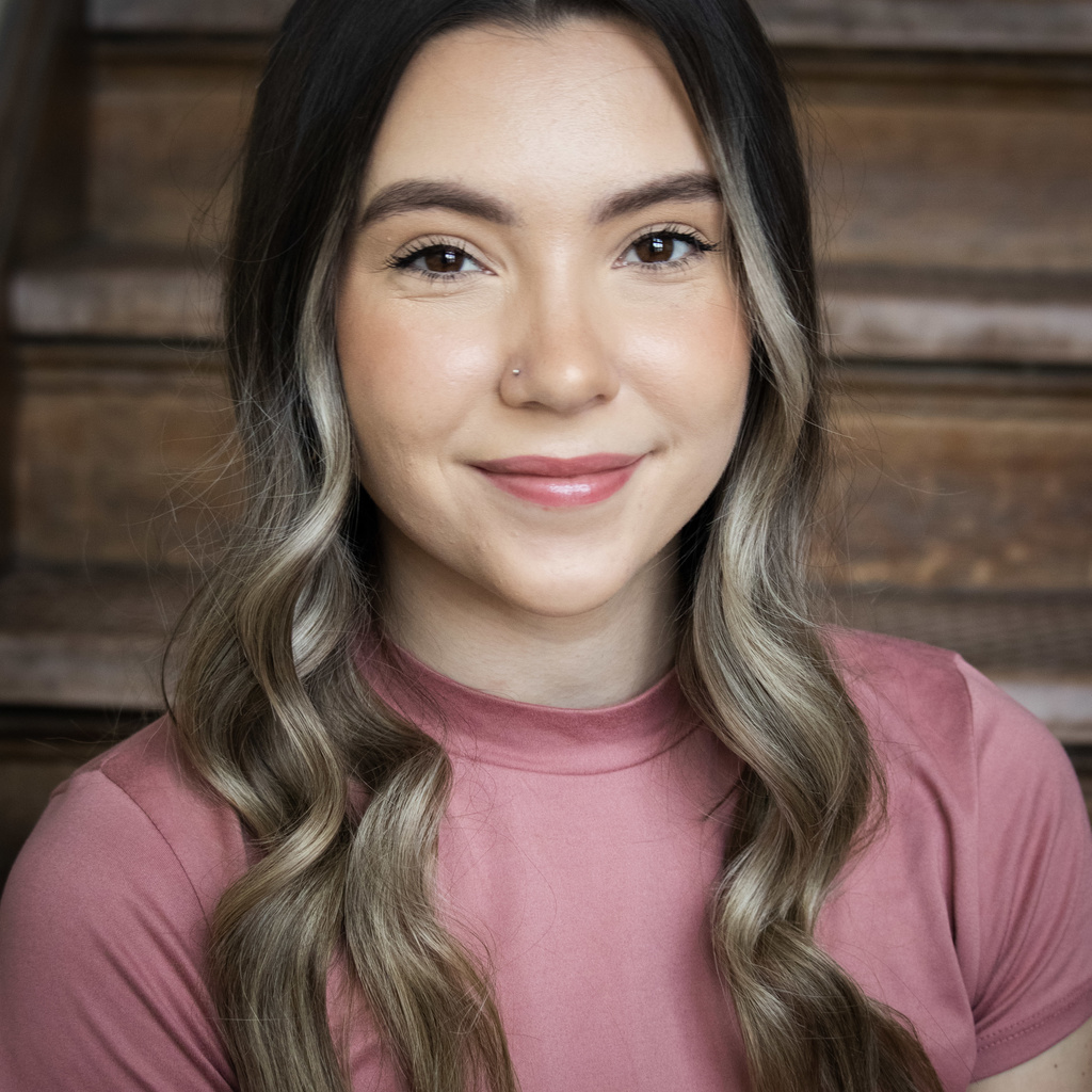 Kate Tonn headshot