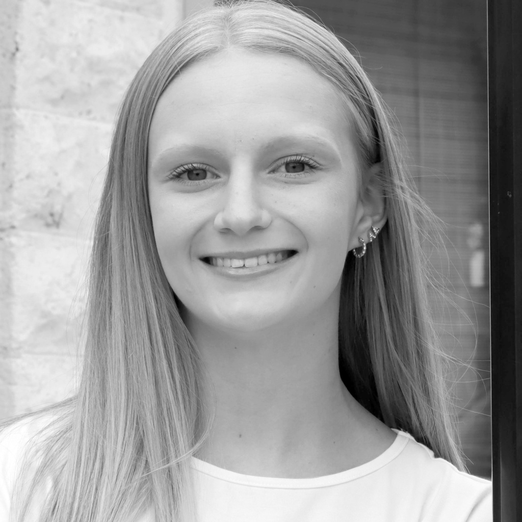 Allyson Meinders headshot