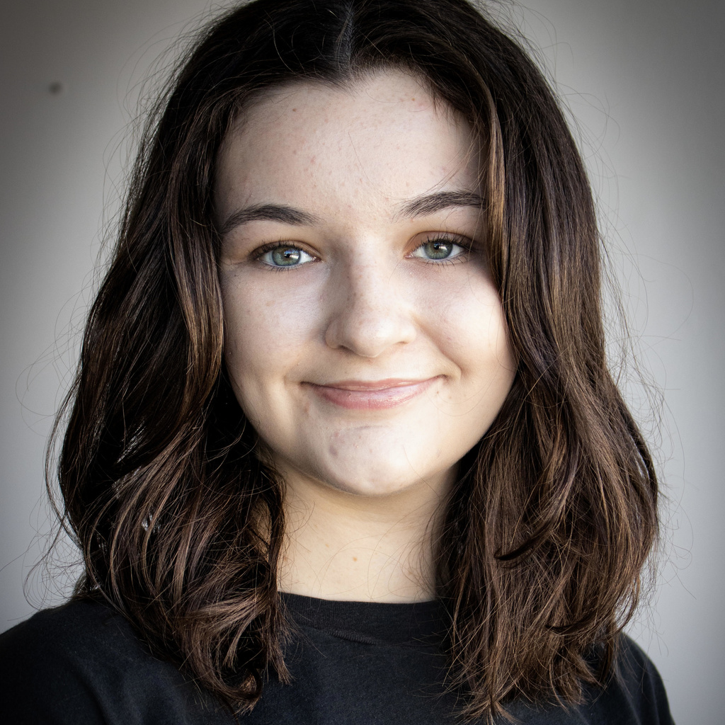 Jacqueline Fuentes headshot