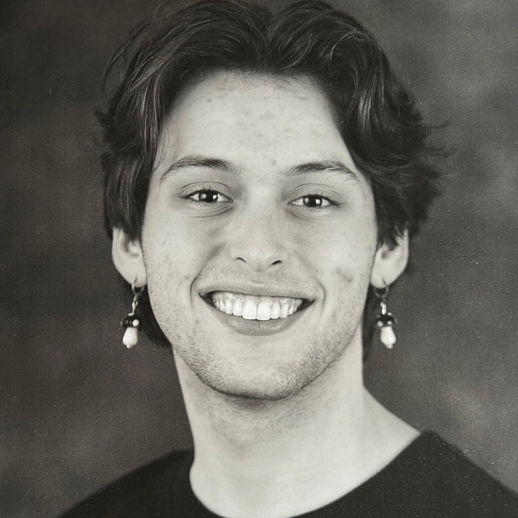 Evan Zukin headshot