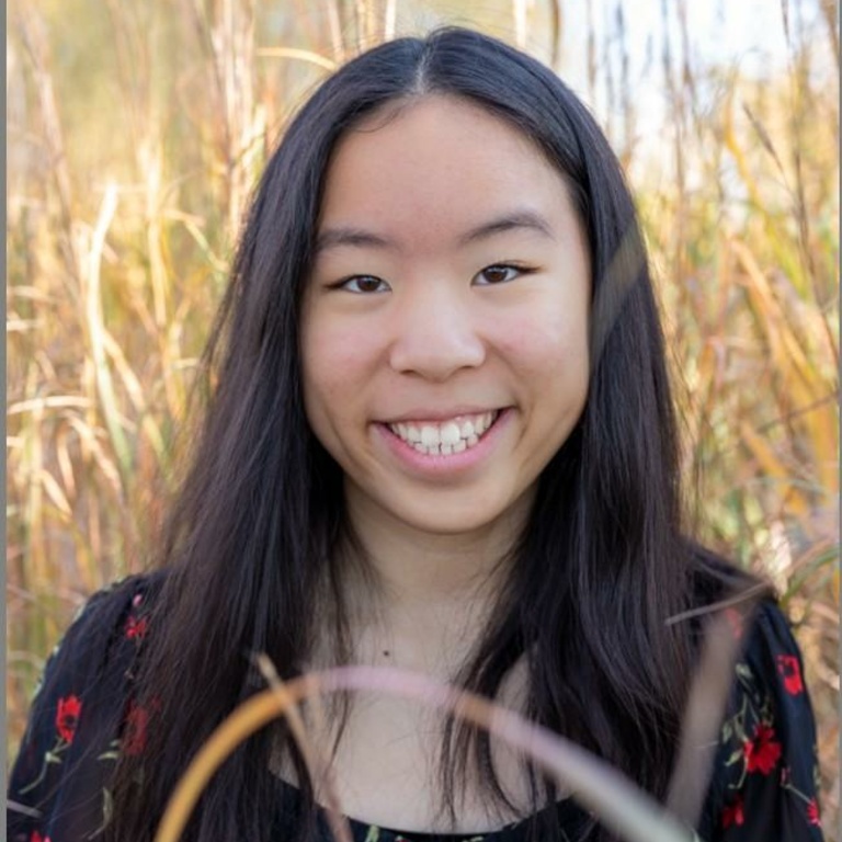 Christina Yu headshot