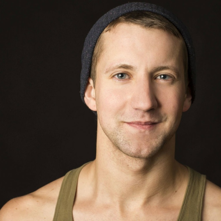 Joshua Manculich headshot
