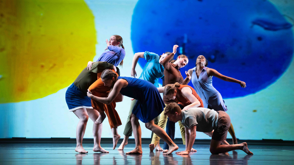SqE8ty6R^y7 (Glitch Code) in Dance Gala 2022, photo by Tim Schoon